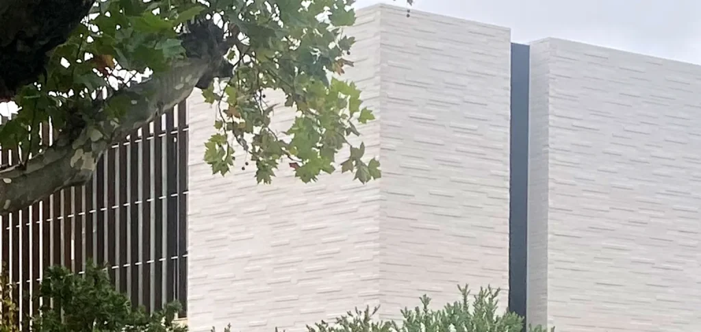 0608 S Brick