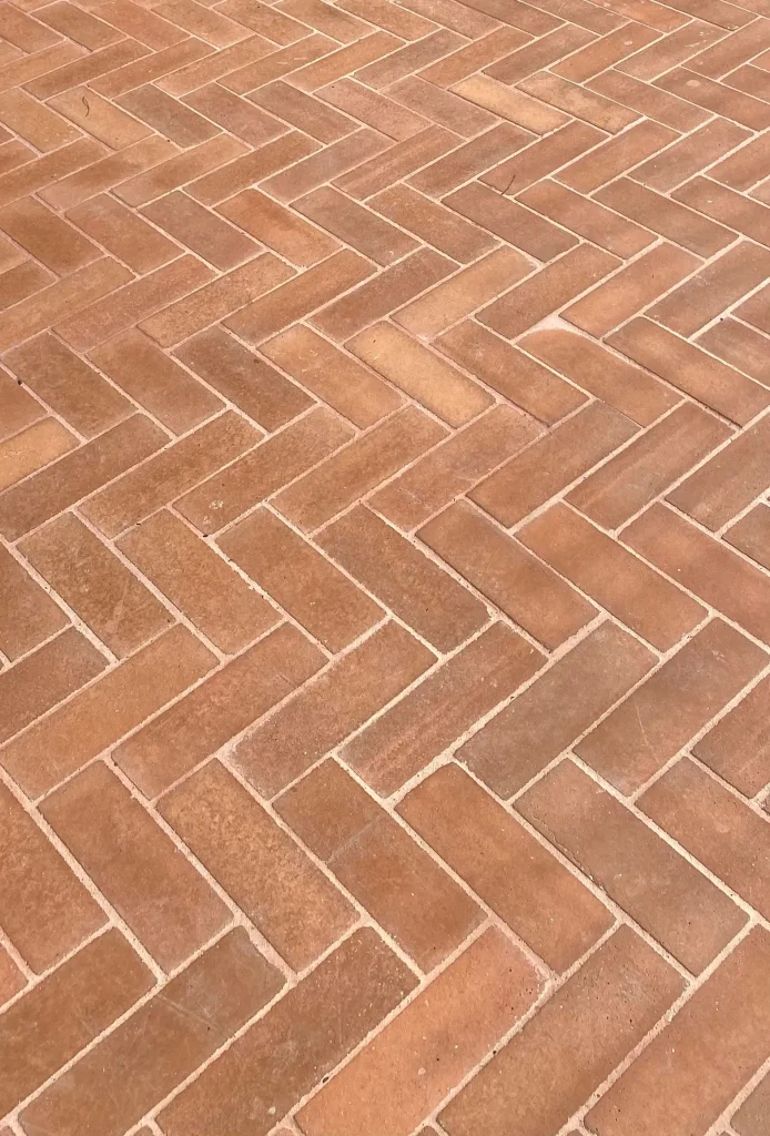 Terracotta B024 T Brick
