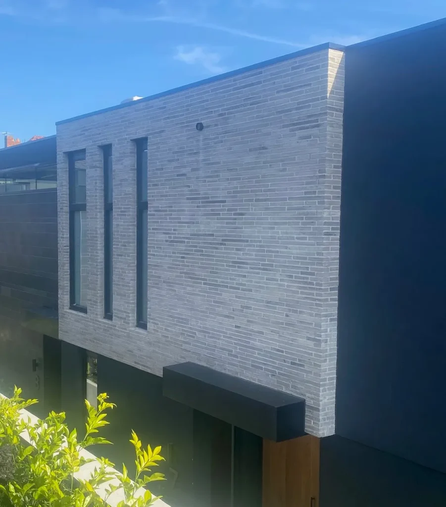011 T Blended Brick