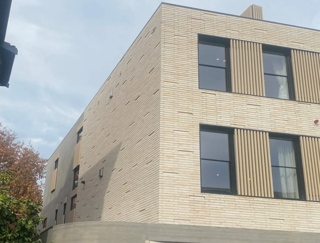 SM010 S Brick
