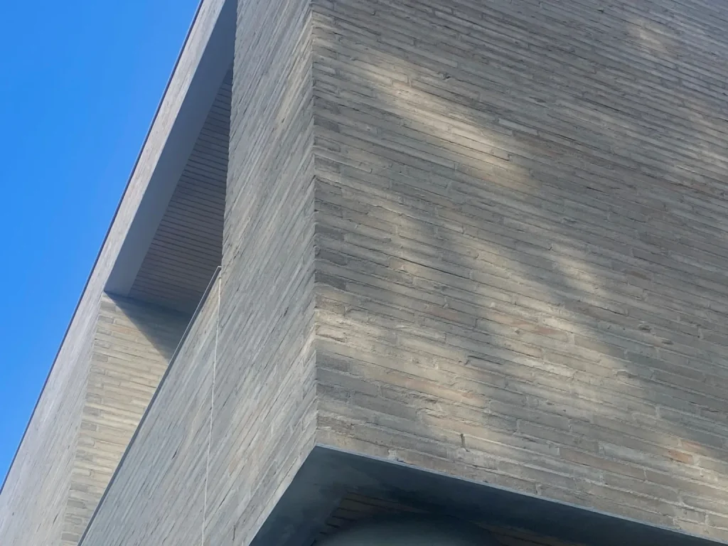 Berg 01 C Blended T Brick