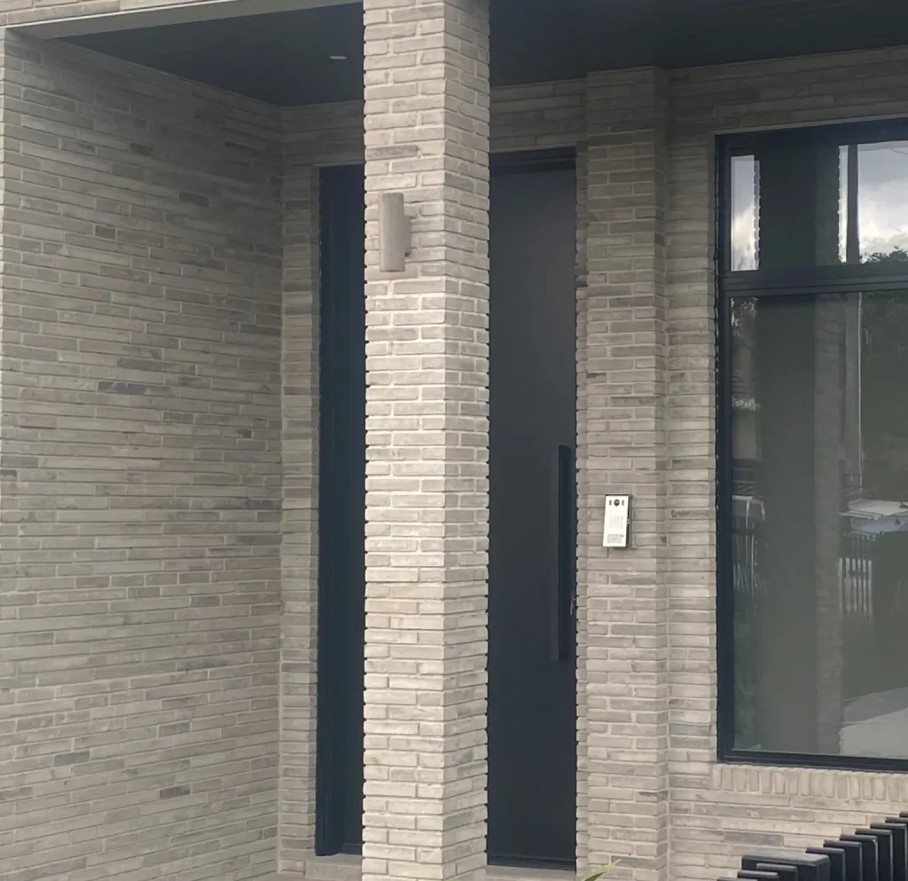 011 T Blended Brick