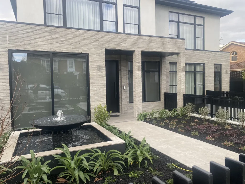 011 T Blended Brick