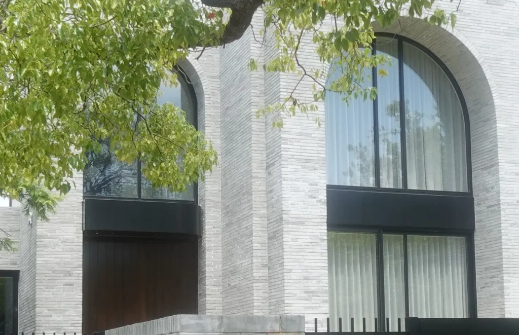 011 T Blended Brick